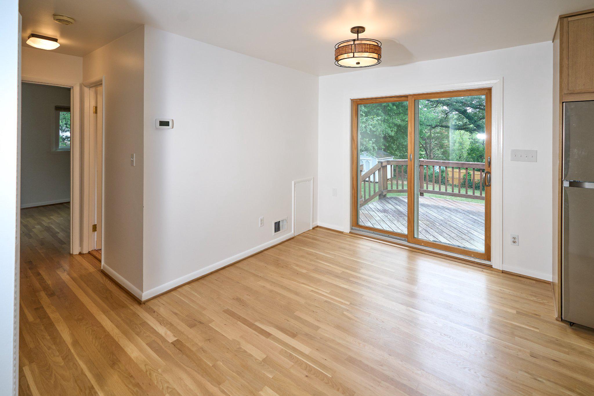 4507 Picot Road Alexandria, VA 22310 - Photo 4 of 28 Dinning area with the walk out to outside deck