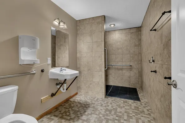 $349,900 | 724 4th Street Northwest, Richmond, MN 56368