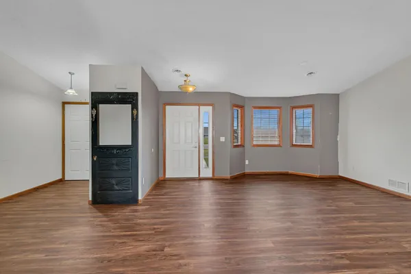 $349,900 | 724 4th Street Northwest, Richmond, MN 56368