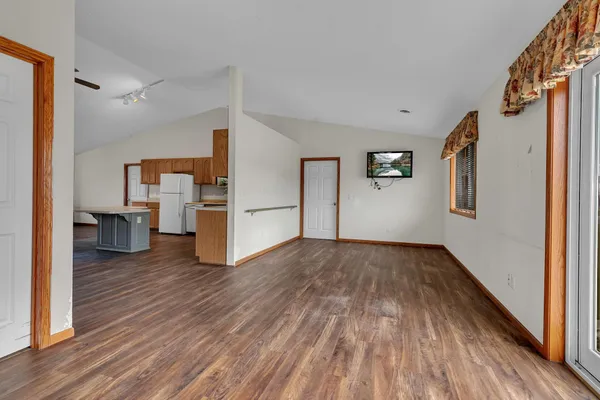 $349,900 | 724 4th Street Northwest, Richmond, MN 56368