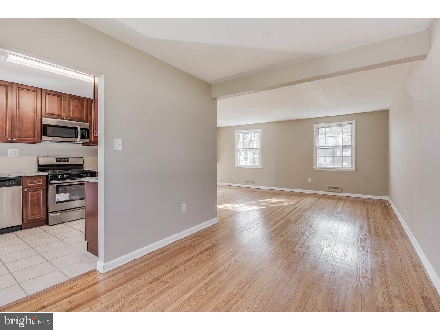 162 Parkview Road Stratford, NJ 08084 - Photo 8 of 25 Dining Room