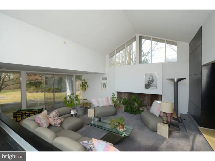 232 Stacey Road Narberth, PA 19072 - Photo 6 of 20 Living Room