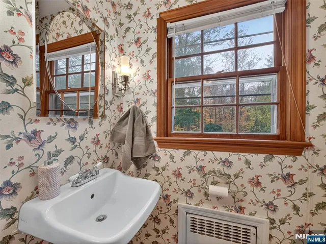 $759,900 | 175 North Island Avenue, Ramsey, NJ 07446