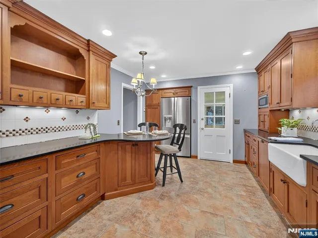 $759,900 | 175 North Island Avenue, Ramsey, NJ 07446