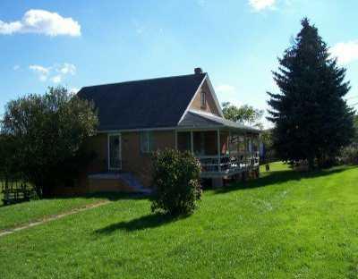 489 Wendel Road Irwin, PA 15642 - Photo 1 of 8 Exterior Front.