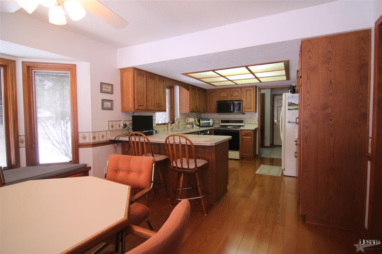 5932 Spring Pond Road Fort Wayne, IN 46845 - Photo 11 of 26
