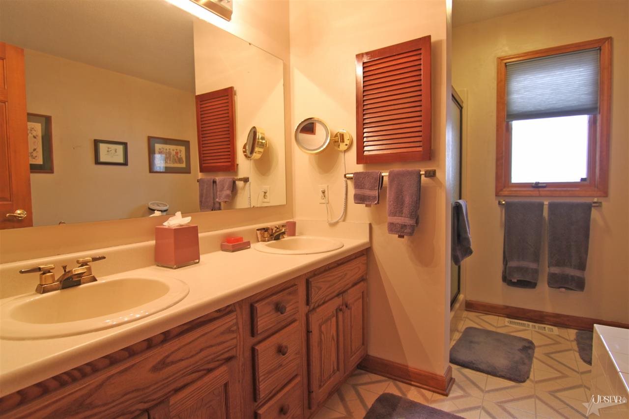 5932 Spring Pond Road Fort Wayne, IN 46845 - Photo 14 of 26