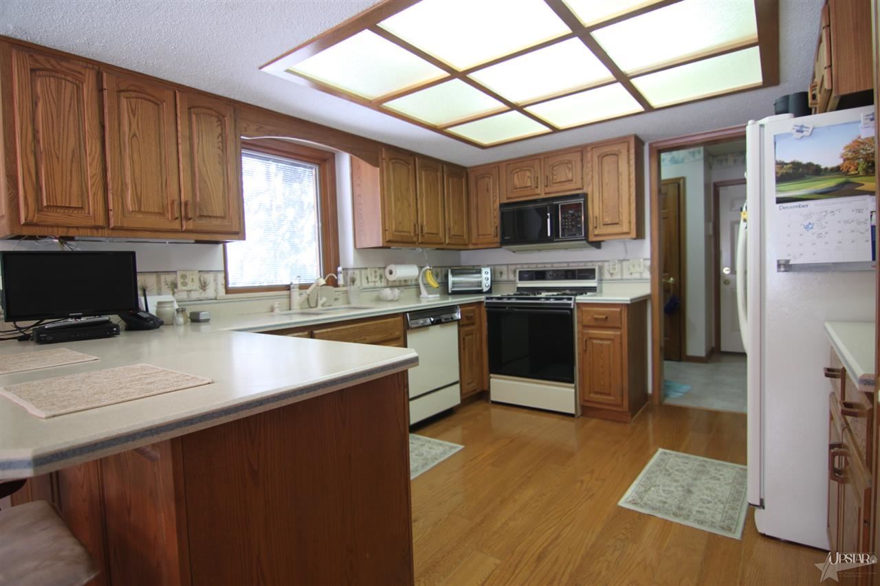 5932 Spring Pond Road Fort Wayne, IN 46845 - Photo 9 of 26