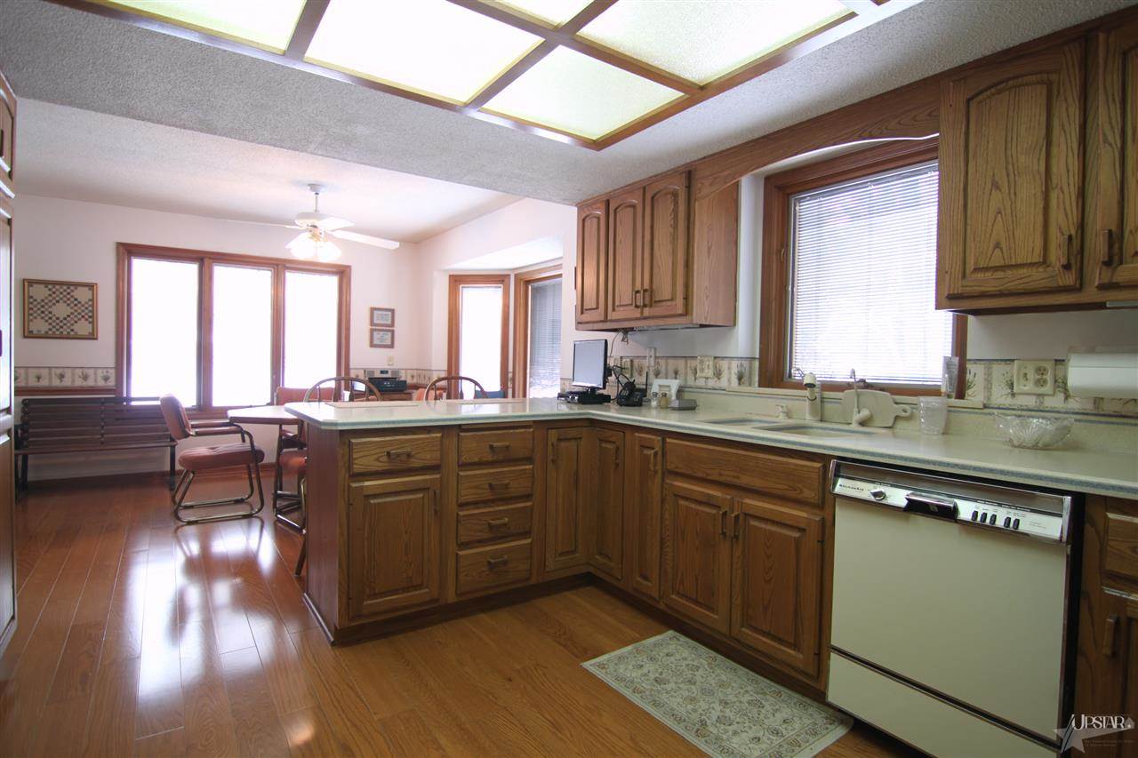5932 Spring Pond Road Fort Wayne, IN 46845 - Photo 10 of 26