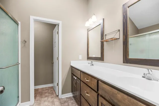 $435,000 | 10115 North McKinley Avenue, Kansas City, MO 64157