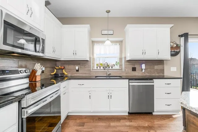 $435,000 | 10115 North McKinley Avenue, Kansas City, MO 64157