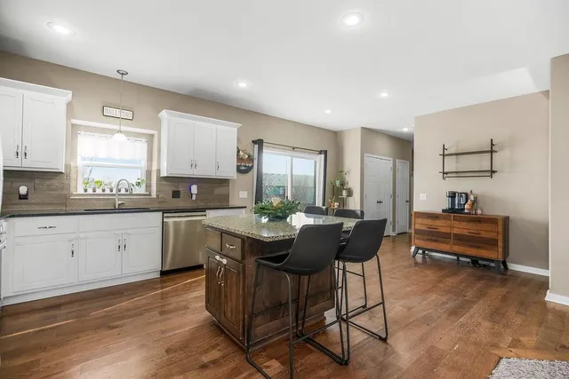 $435,000 | 10115 North McKinley Avenue, Kansas City, MO 64157