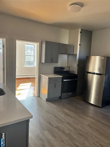 $1,950 | 86 Center Street, Unit 3F, Clifton, NJ 07011