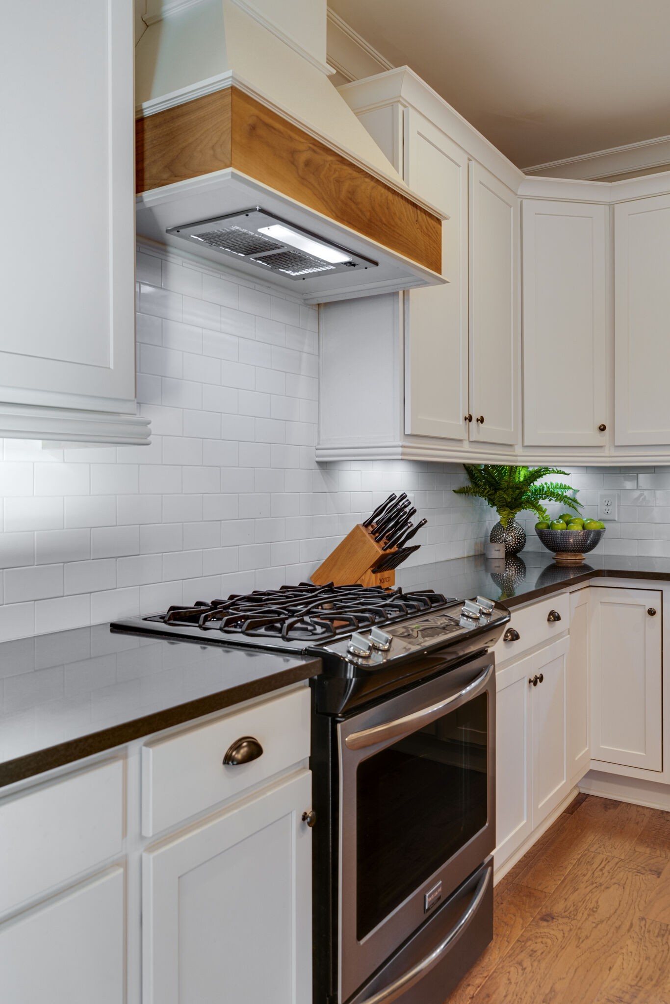 136 Vanner Road Mount Juliet, TN 37122 - Photo 14 of 55 a stove top oven sitting inside of a kitchen