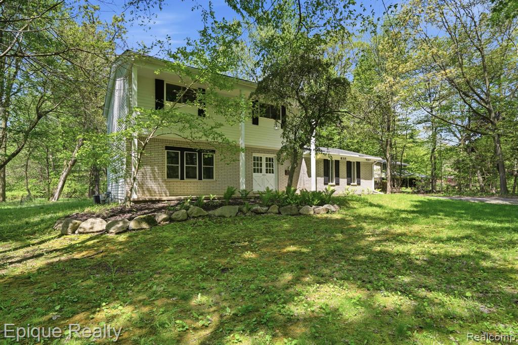 8315 Reese Road Clarkston, MI 48348 - Photo 2 of 29