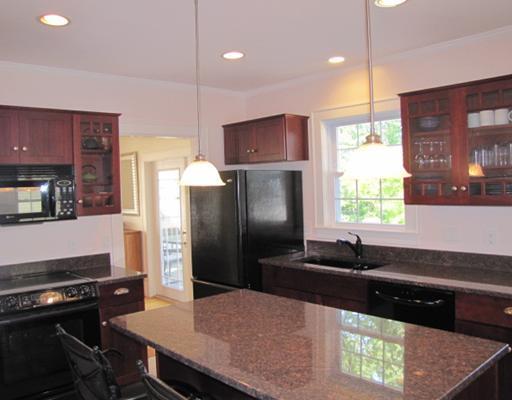 16 Colonial Road Portland, ME 04102 - Photo 10 of 25 Kitchen.