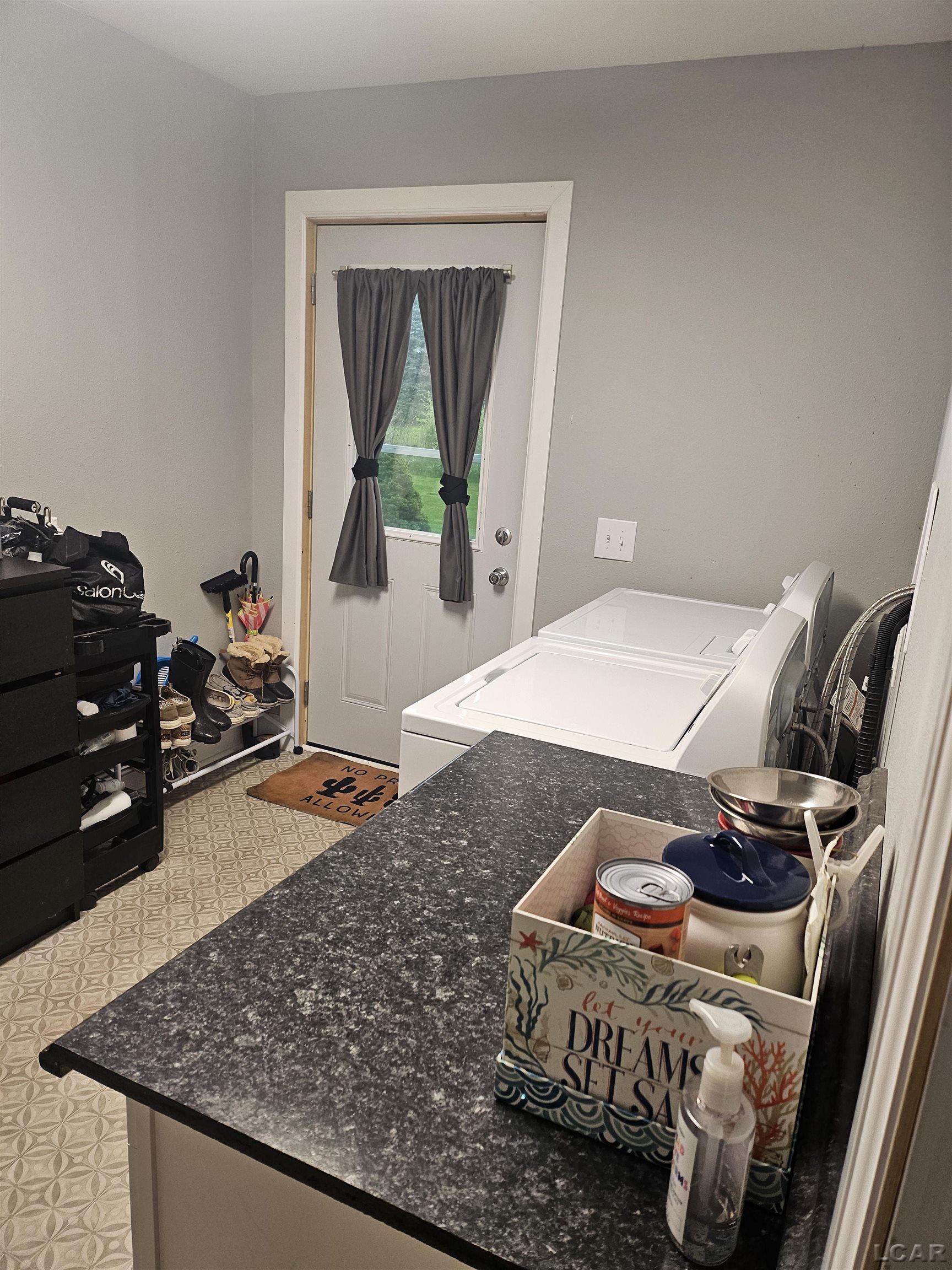 3060 West Albain Road Monroe, MI 48161 - Photo 9 of 17 50139394-b9b49fb3-0ac5-44ad-812c-cb687b26da8f.JPG