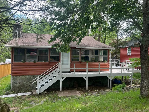 $199,999 | 118 East Thompson Place, Smallwood, NY 12778