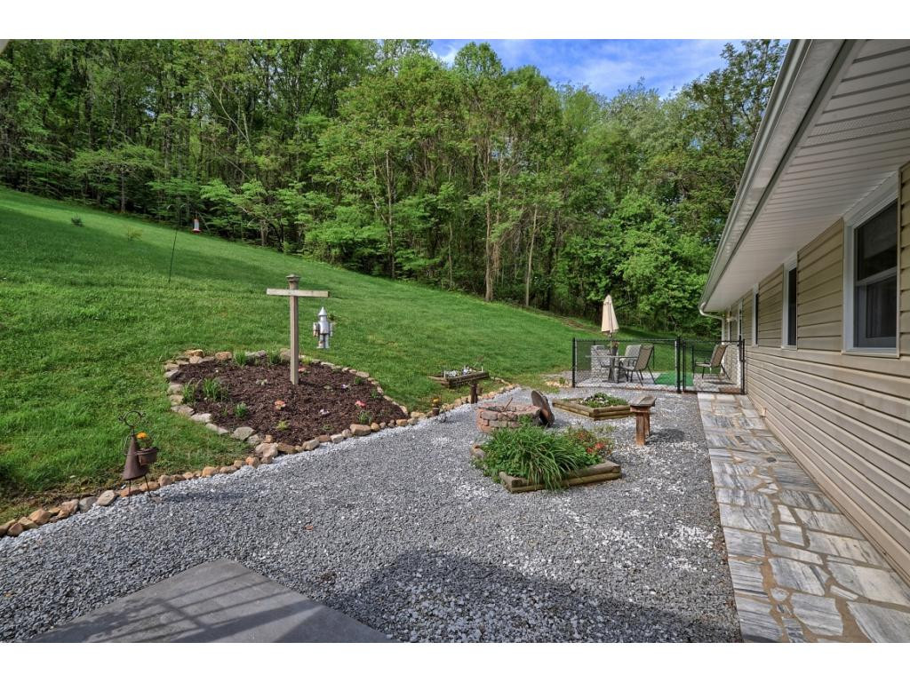238 Dogwood Acres Road Hampton, TN 37658 - Photo 32 of 36 Photo 32