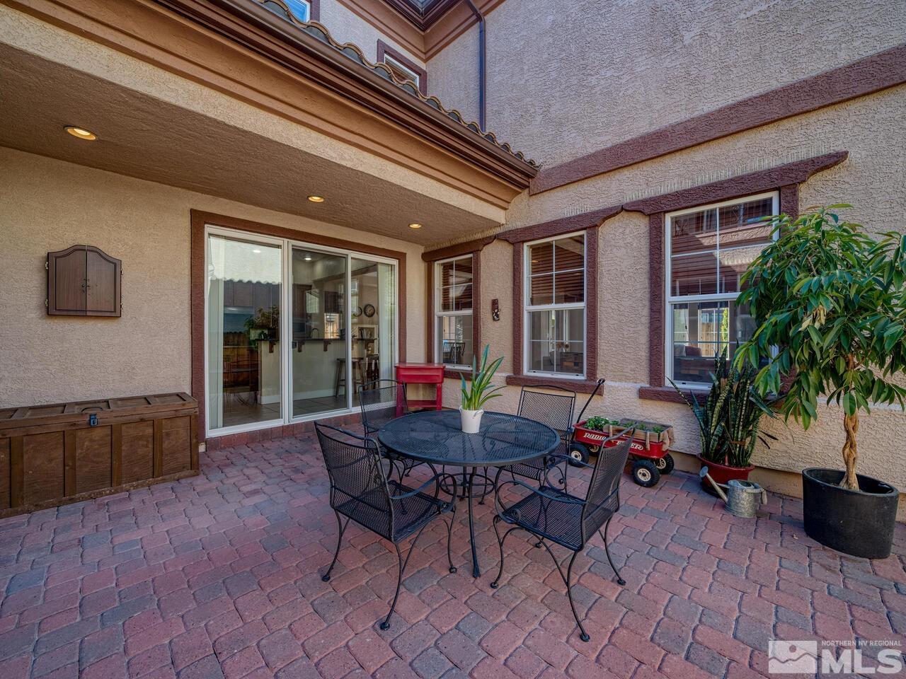 10865 Serratina Drive Reno, NV 89521 - Photo 4 of 25 Photo 4