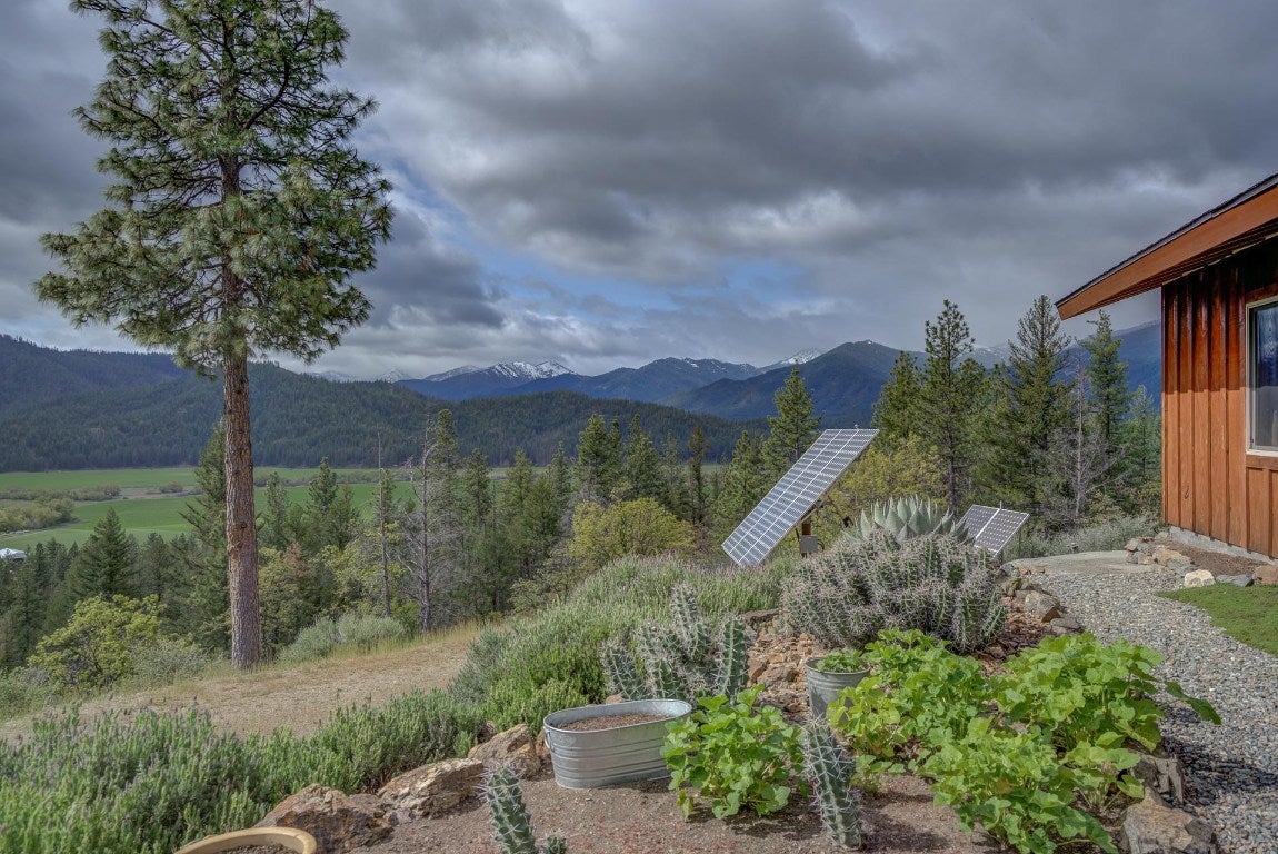 6219 Scott River Road Fort Jones, CA 96032 - Photo 21 of 38 Gallery Image 21
