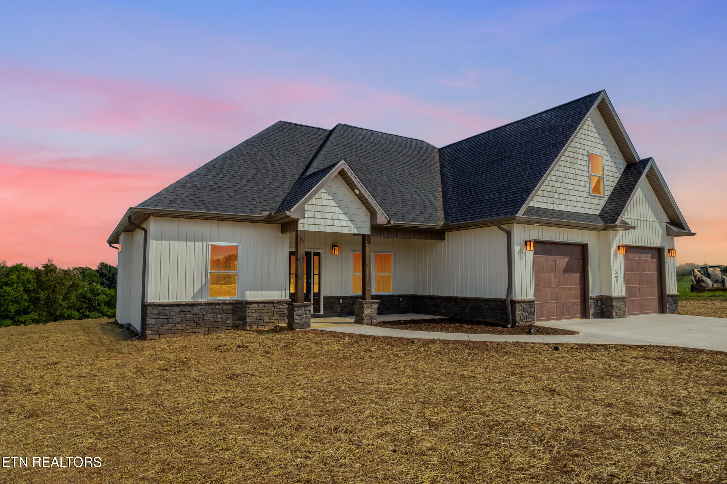 363 Meadow Road West Greenback, TN 37742 - Photo 2 of 37 002-twilight