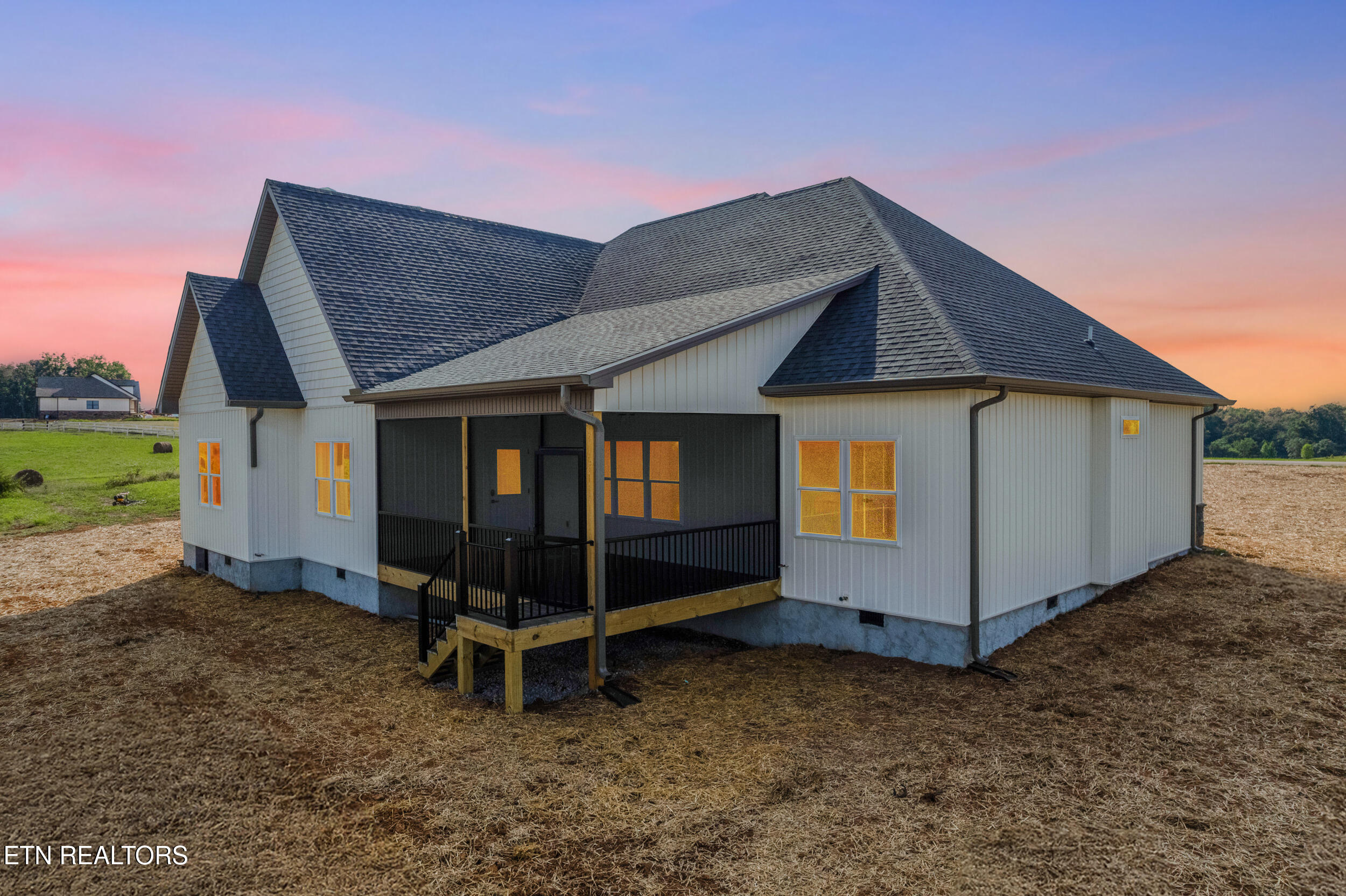 363 Meadow Road West Greenback, TN 37742 - Photo 3 of 37 003-twilight