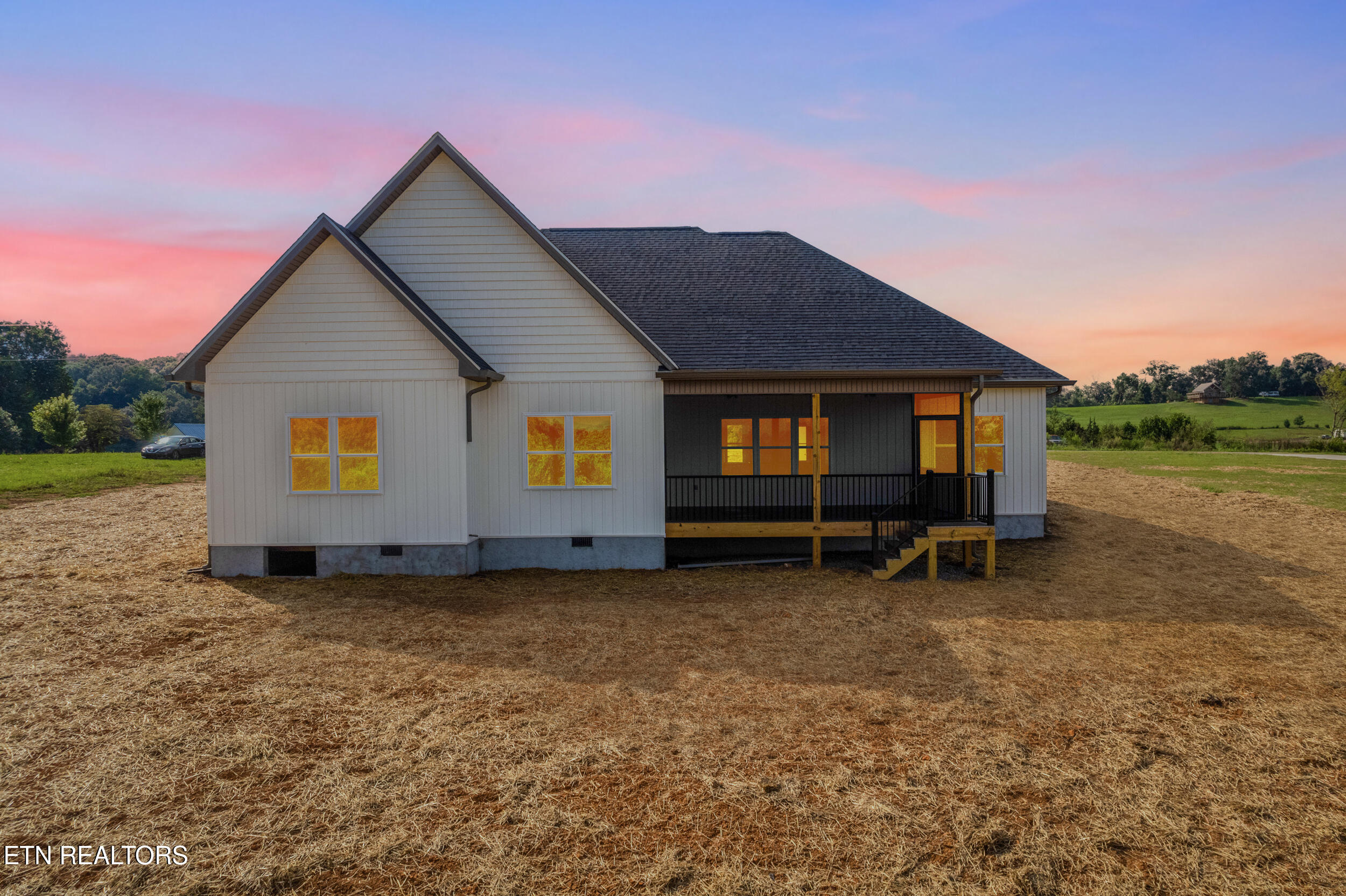 363 Meadow Road West Greenback, TN 37742 - Photo 5 of 37 005-twilight