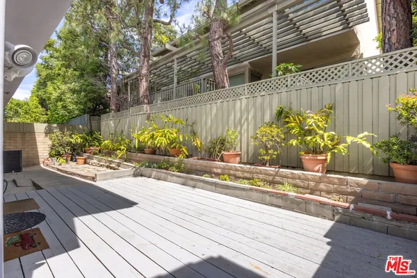 $7,995 | 10227 Autumn Leaf Circle, Los Angeles, CA 90077