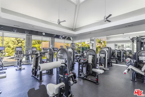 $7,995 | 10227 Autumn Leaf Circle, Los Angeles, CA 90077