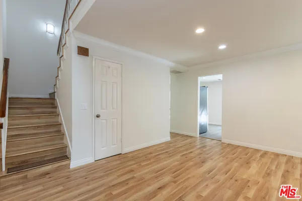 $7,995 | 10227 Autumn Leaf Circle, Los Angeles, CA 90077