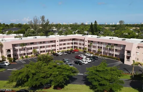 $6,500 | 170 Turtle Lake Court, Unit 309, Naples, FL 34105