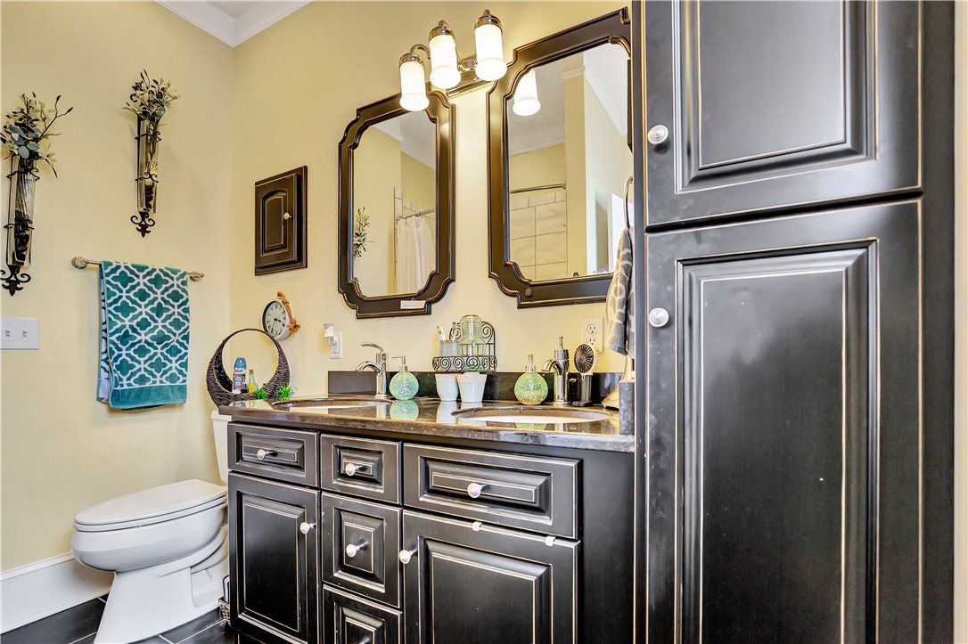 108 East Broad Street Anderson, SC 29621 - Photo 18 of 35 Custom Msterbath