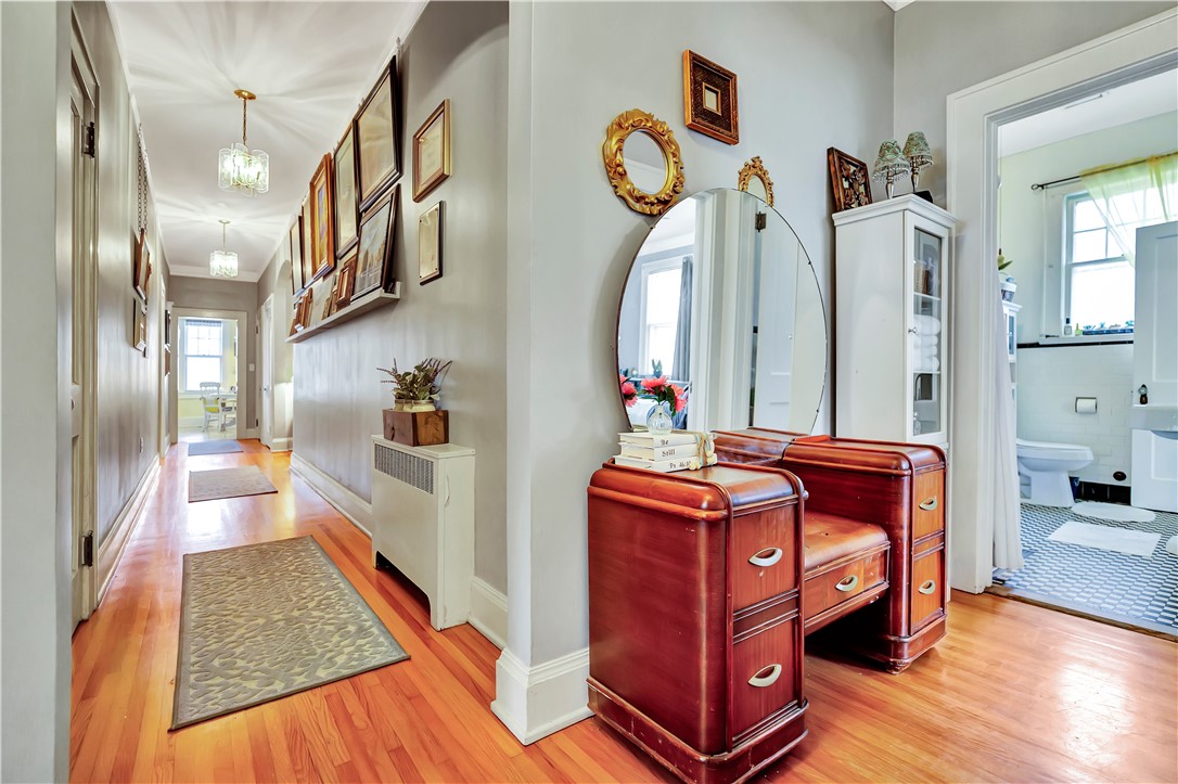 108 East Broad Street Anderson, SC 29621 - Photo 27 of 35 Fabulous Hallway