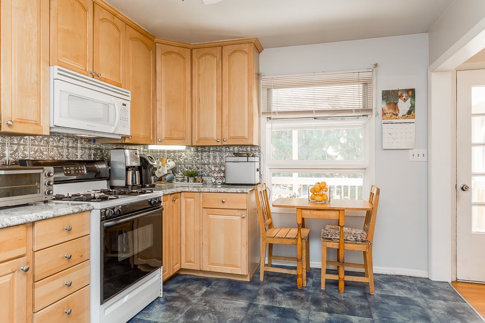 1214 Hollins Road Waynesboro, VA 22980 - Photo 14 of 45 Gallery Image 14