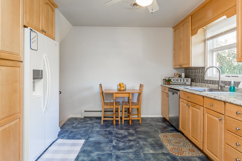 1214 Hollins Road Waynesboro, VA 22980 - Photo 16 of 45 Gallery Image 16