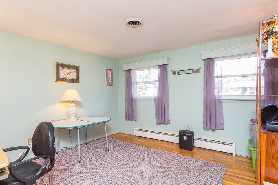 1214 Hollins Road Waynesboro, VA 22980 - Photo 19 of 45 Gallery Image 19