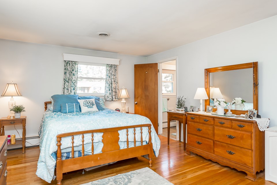 1214 Hollins Road Waynesboro, VA 22980 - Photo 21 of 45 Gallery Image 21