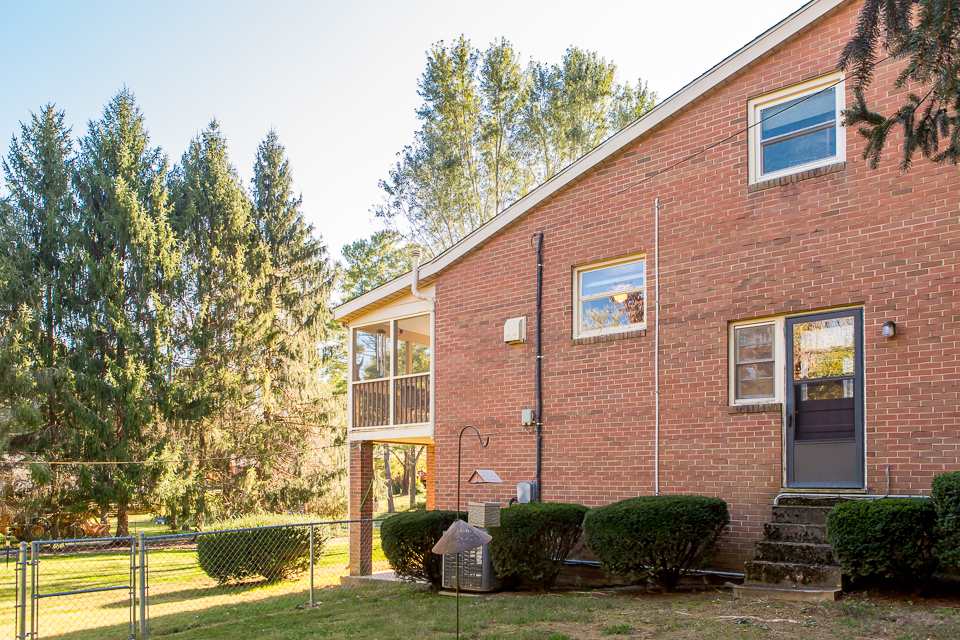 1214 Hollins Road Waynesboro, VA 22980 - Photo 43 of 45 Gallery Image 43