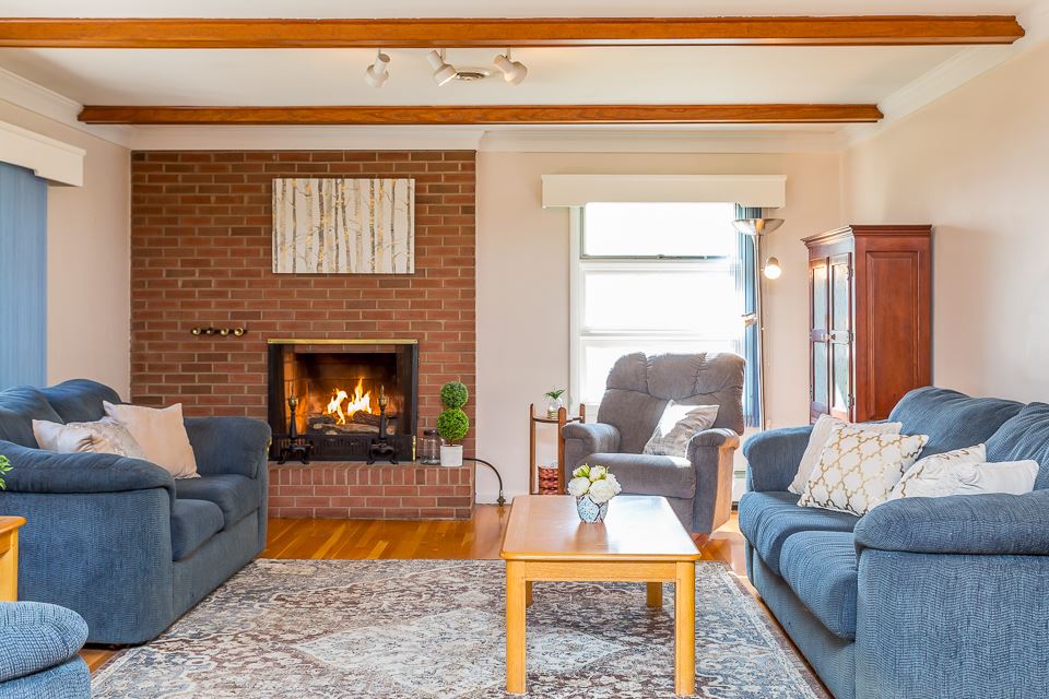 1214 Hollins Road Waynesboro, VA 22980 - Photo 6 of 45 Gallery Image 6