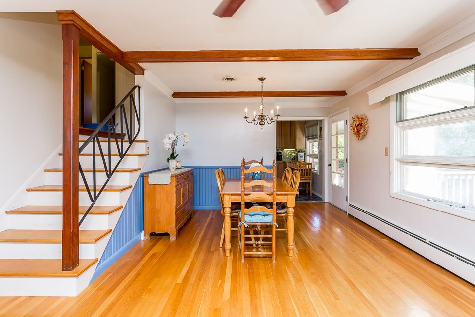 1214 Hollins Road Waynesboro, VA 22980 - Photo 7 of 45 Gallery Image 7