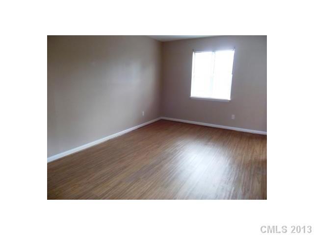6043 Heath Valley Road, Unit I Charlotte, NC 28210 - Photo 7 of 16