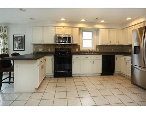 183 Beach Road Salisbury, MA 01952 - Photo 5 of 18 Gallery Image 5