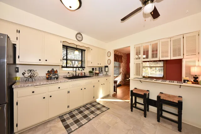 $320,000 | 9602 West Arthur Avenue, West Allis, WI 53227