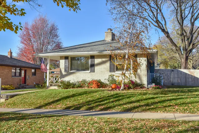 $320,000 | 9602 West Arthur Avenue, West Allis, WI 53227