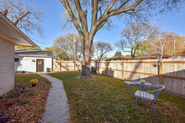 $320,000 | 9602 West Arthur Avenue, West Allis, WI 53227