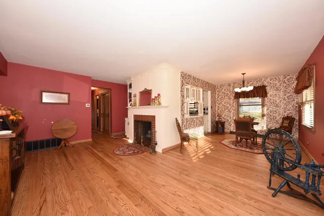 $320,000 | 9602 West Arthur Avenue, West Allis, WI 53227