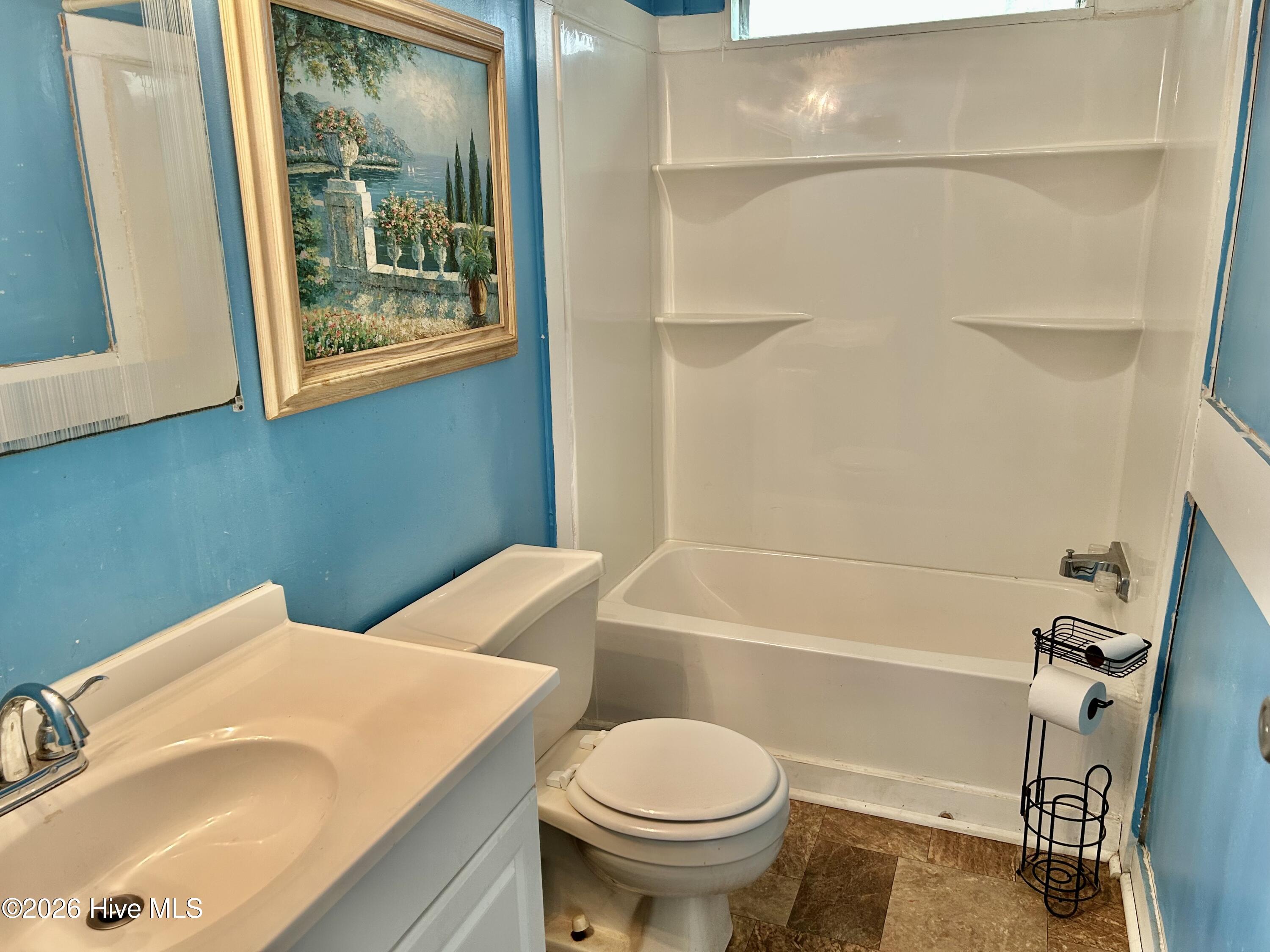 12721 Pea Bridge Road Laurinburg, NC 28352 - Photo 13 of 14 Hall Full Bath