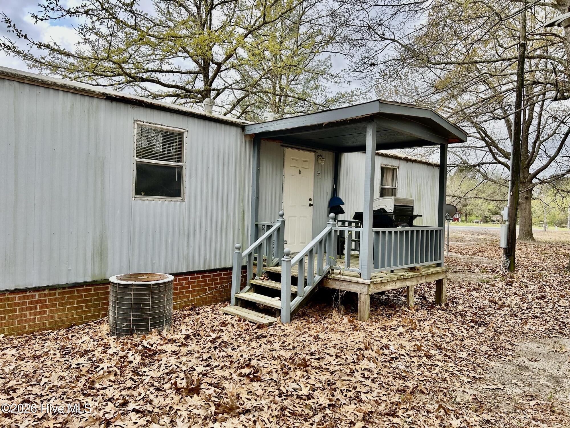 12721 Pea Bridge Road Laurinburg, NC 28352 - Photo 14 of 14 Back Porch