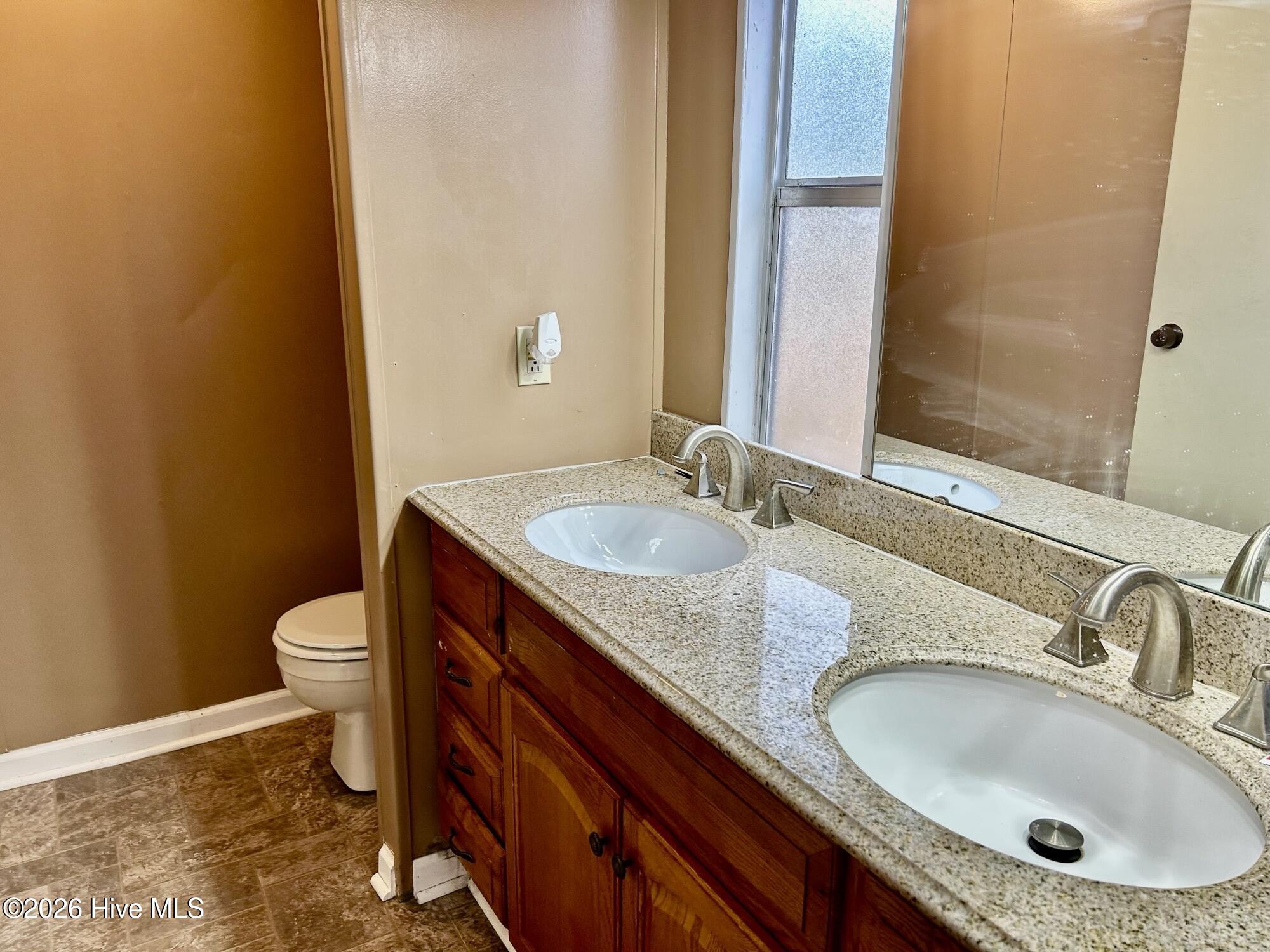 12721 Pea Bridge Road Laurinburg, NC 28352 - Photo 10 of 12 Master Bathroon